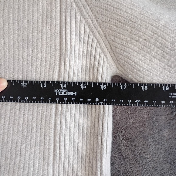 Aritzia Wilfred Free Asianna 100%‎ Merino Wool Sweater XS Light Grey - Picture 3 of 7